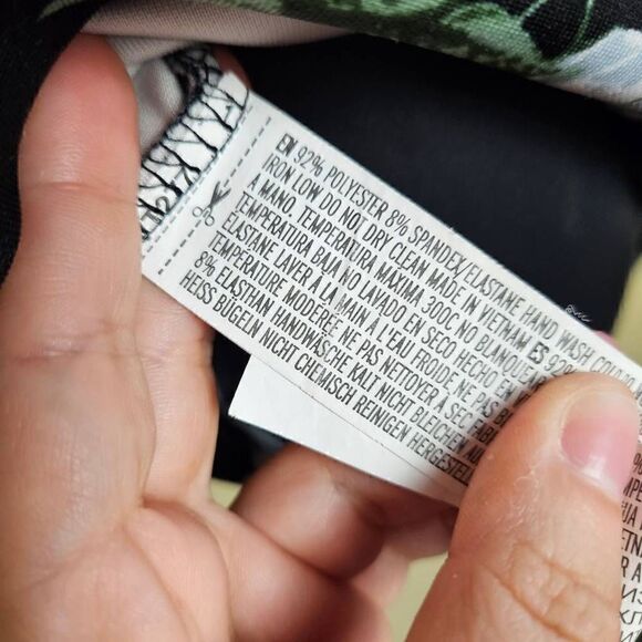 Forever 21 Floral Dress - Picture 4 of 7